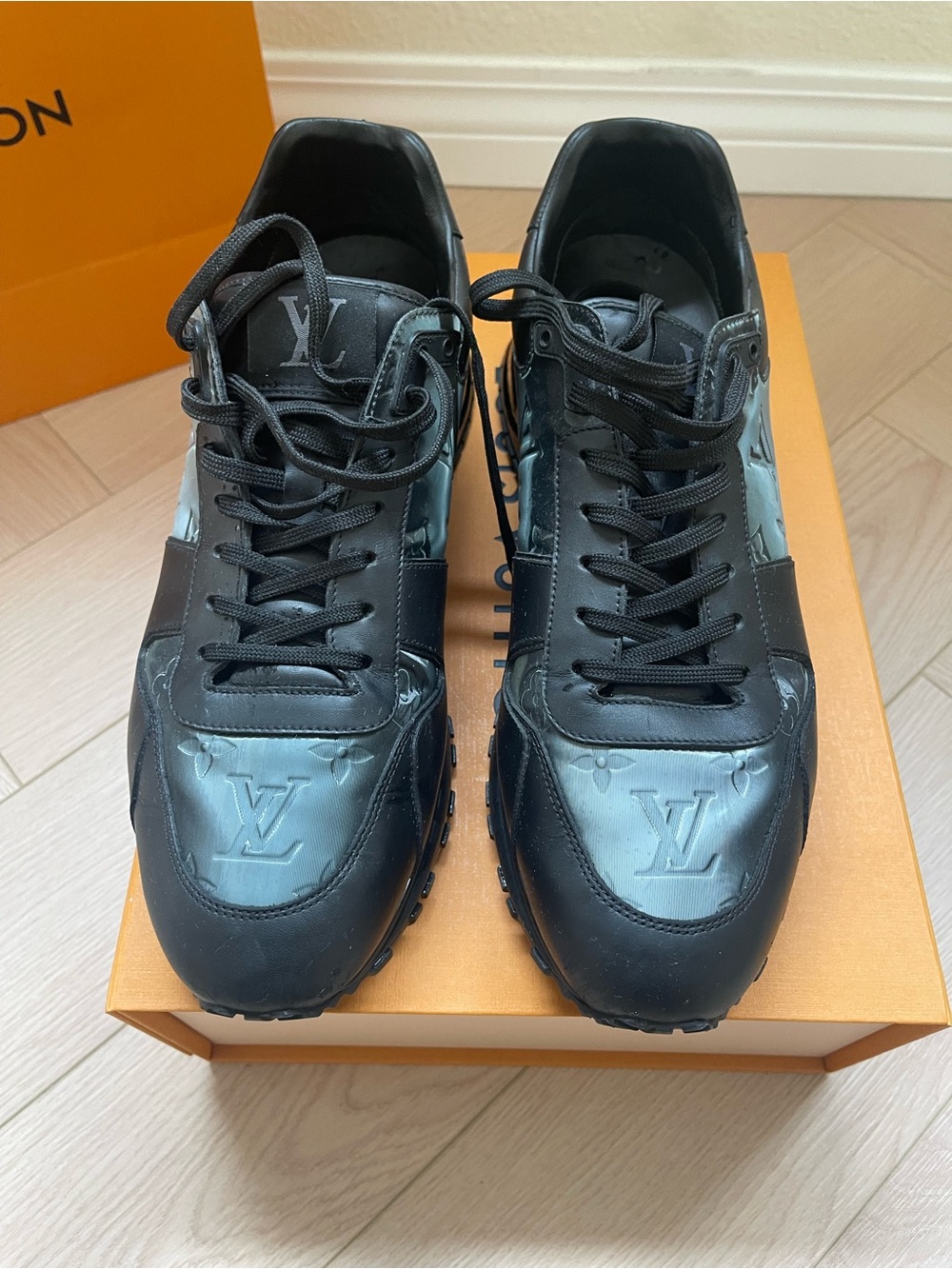 Louis Vuitton Men’s Black & Dark Gray Monogram Casual Sneakers